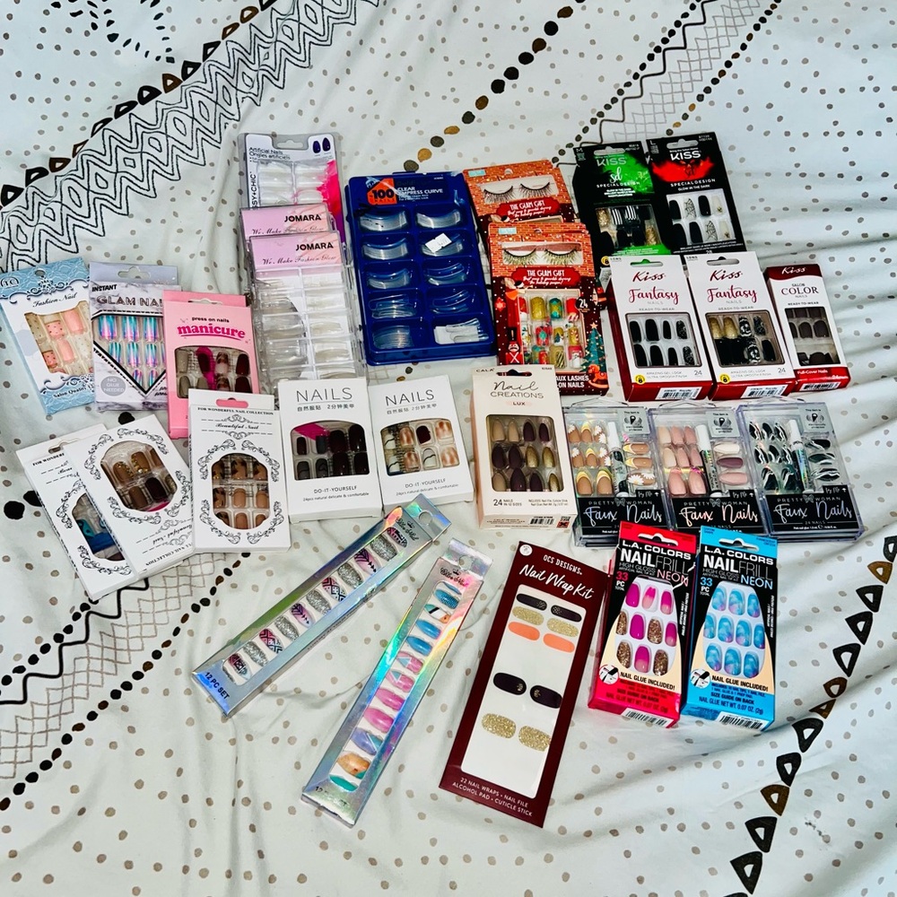 Assorted False Nail Bundle